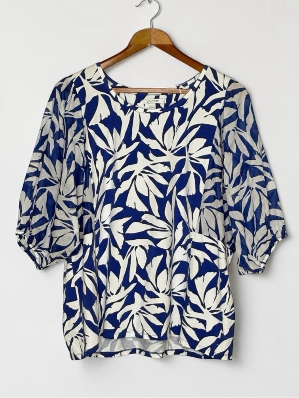 Chicos Dolman Short Sleeve Knit Top Blue & White Leaf Print • US XL Chicos Sz 3